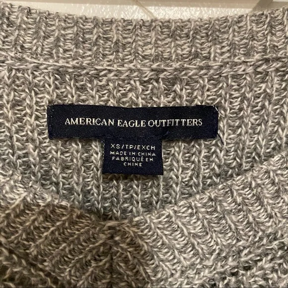 Sweater - Picture 4 of 4